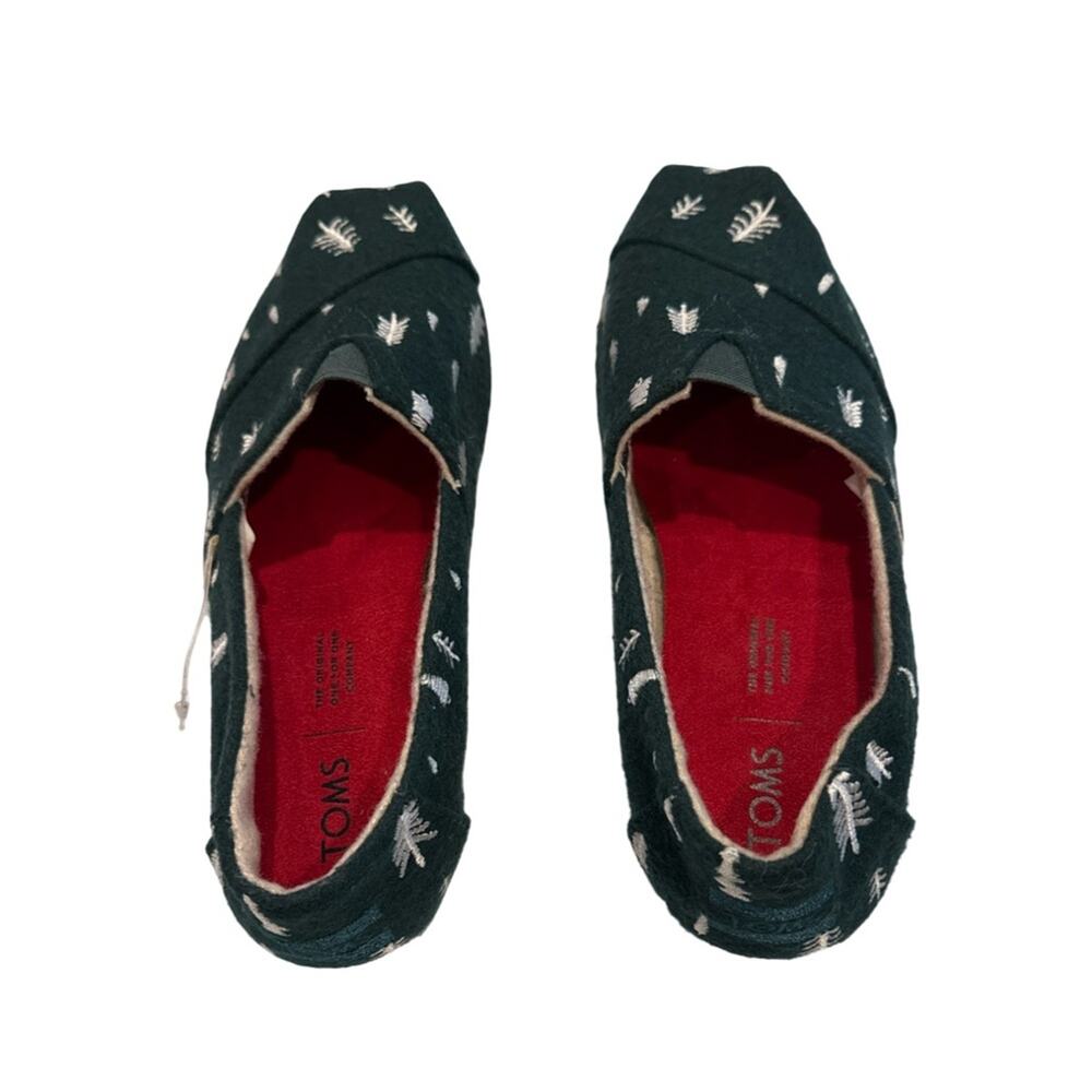 TOMS Classic Alpargata Flats Size 5.5 NWT Green Tree Print Canvas Slip On - Picture 3 of 6